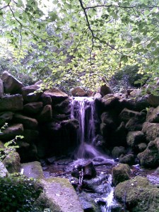 waterfall picture - what is mindfulness